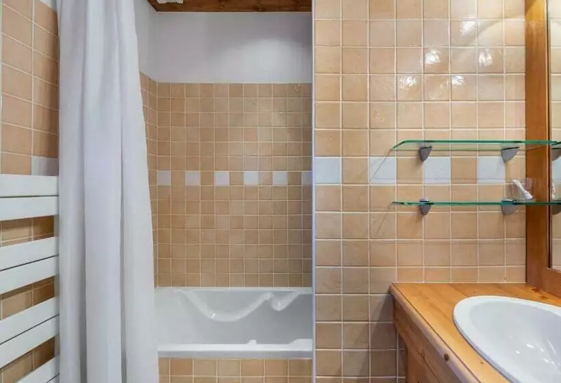 Chalet La Tania, 7 Pièces, 12 Personnes   Fr 1 568 20