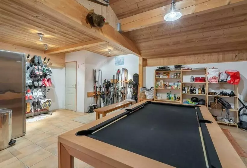 Chalet La Tania, 7 Pièces, 12 Personnes   Fr 1 568 20