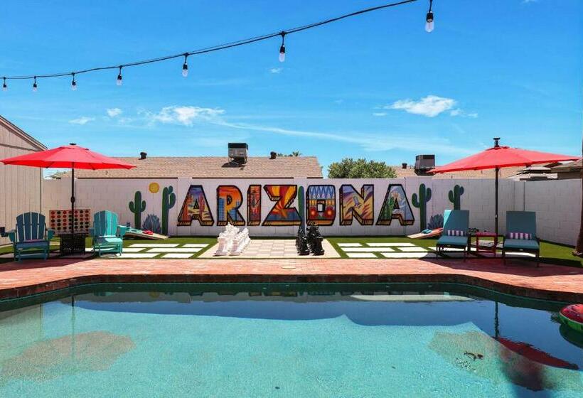 House Of Murals With Heated Pool & Huge Game Room