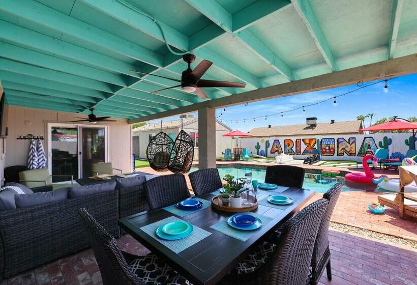 House Of Murals With Heated Pool & Huge Game Room