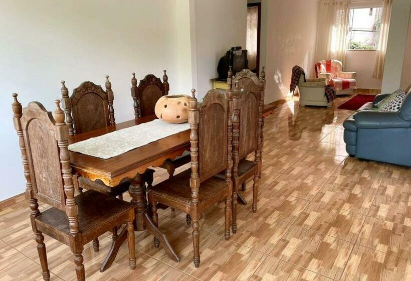 Apartamento No Centro De Santa Teresa