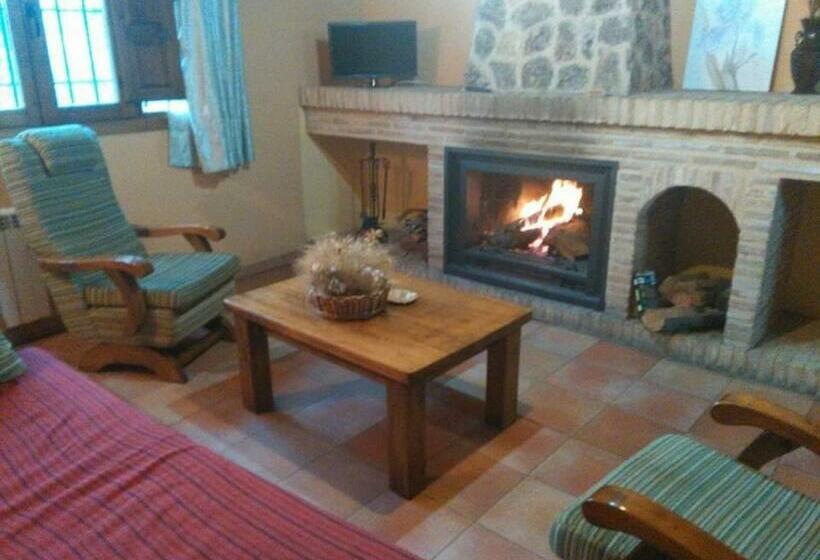 Casas Rurales La Tobica