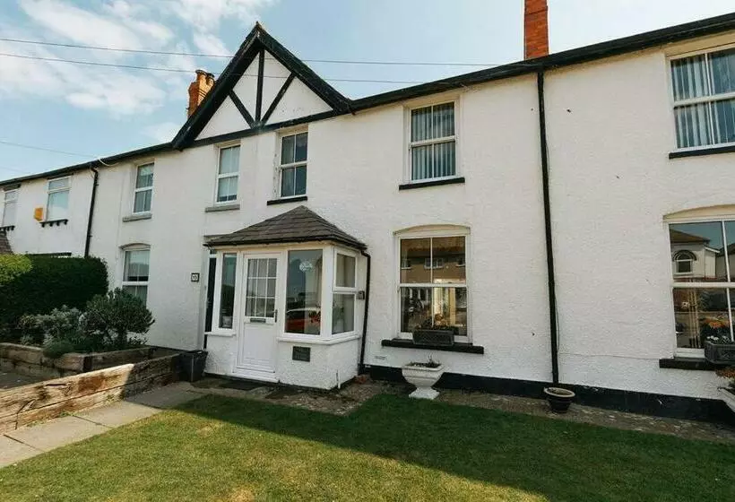 Fir Tree Cottage   Cosy 3 Bed Cottage In Penrhyn Bay With Beautiful Sea Views And Access To Snowdoni