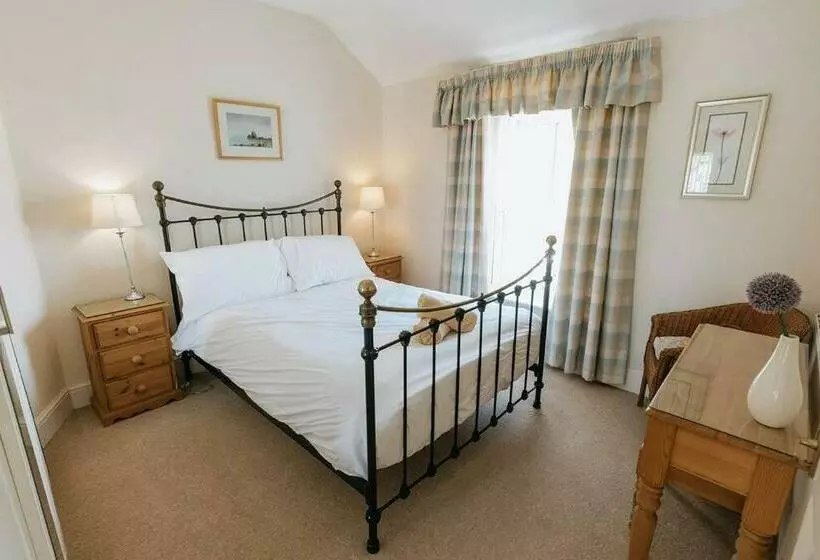 Fir Tree Cottage   Cosy 3 Bed Cottage In Penrhyn Bay With Beautiful Sea Views And Access To Snowdoni