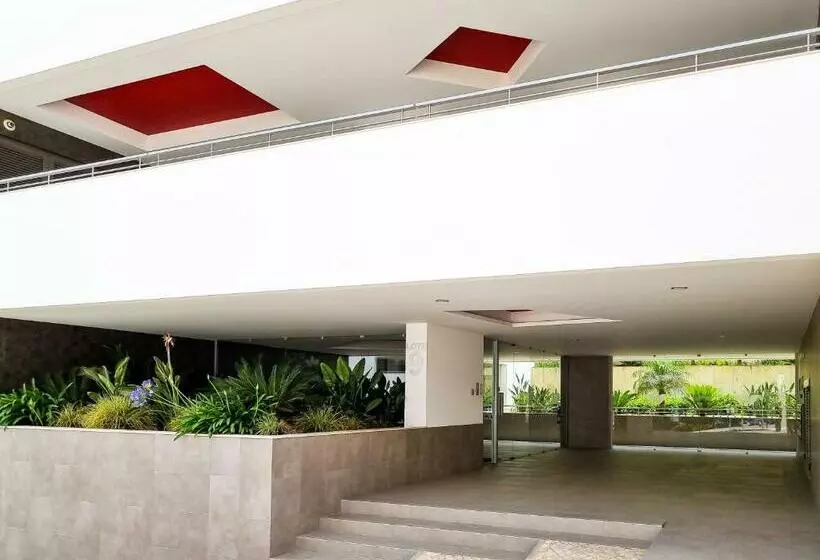 Flh Lagos Central Flat With Terrace