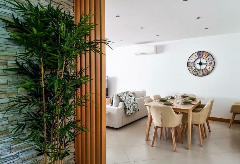 Flh Lagos Central Flat With Terrace