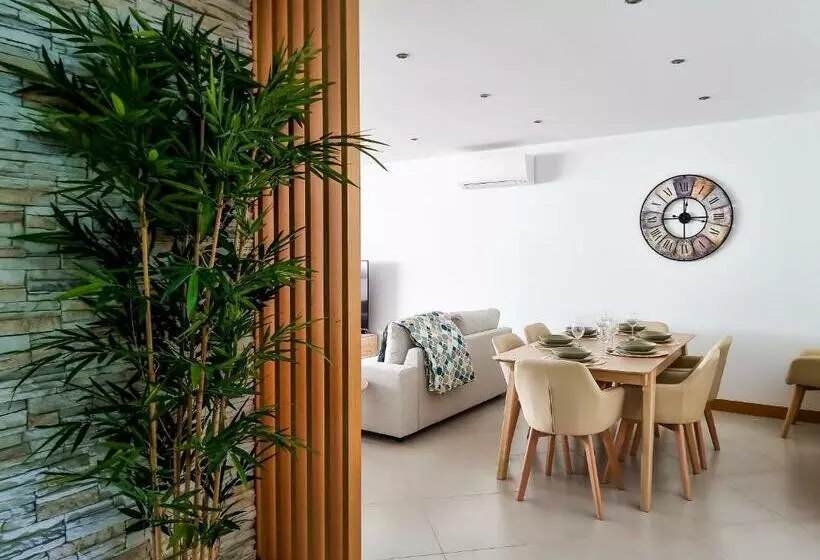 Flh Lagos Central Flat With Terrace