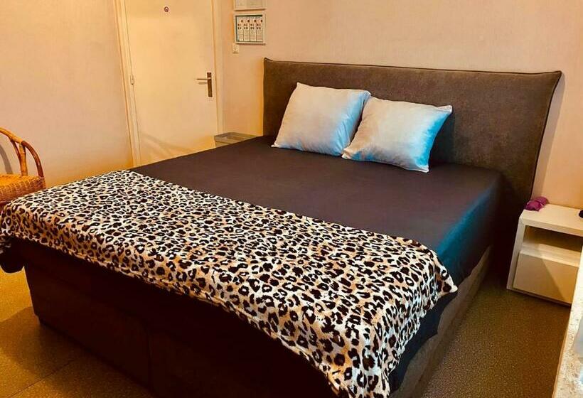 Izegem: Huis Met Een Uitzicht