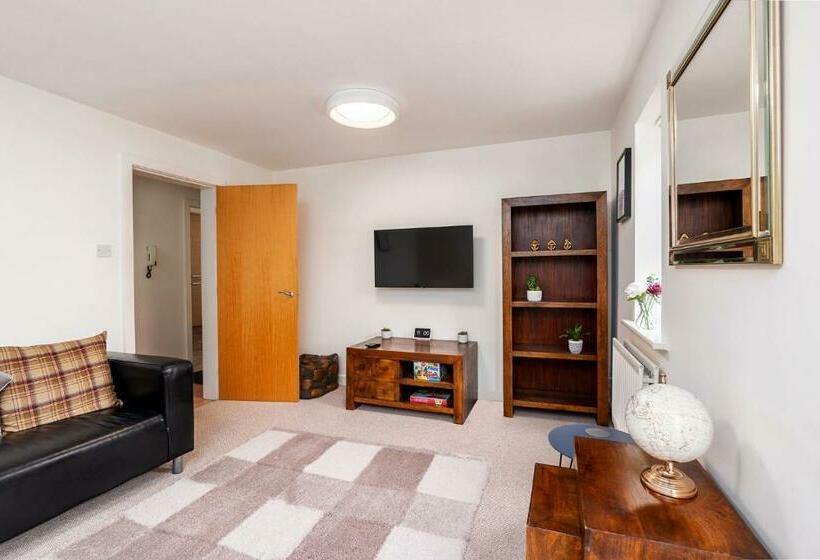 Doncaster Lakeside Reach