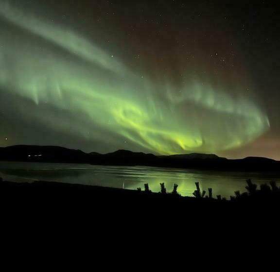 Beautiful Lakehouse By The Golden Circle   Fishing