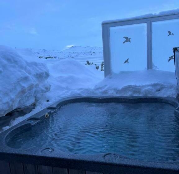 Beautiful Lakehouse By The Golden Circle   Fishing