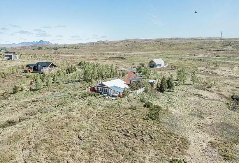 Beautiful Lakehouse By The Golden Circle   Fishing