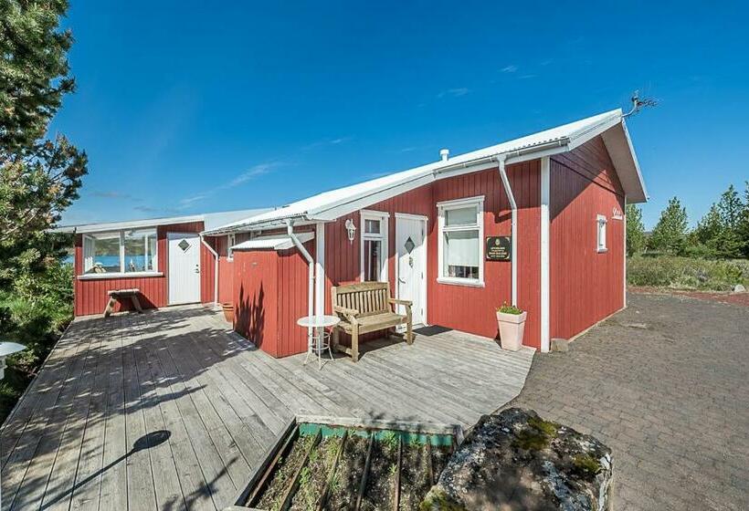 Beautiful Lakehouse By The Golden Circle   Fishing