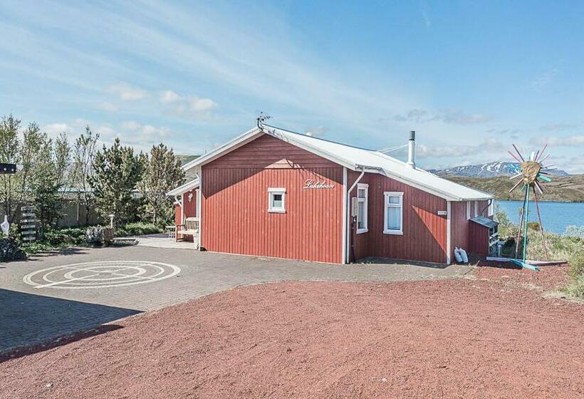 Beautiful Lakehouse By The Golden Circle   Fishing