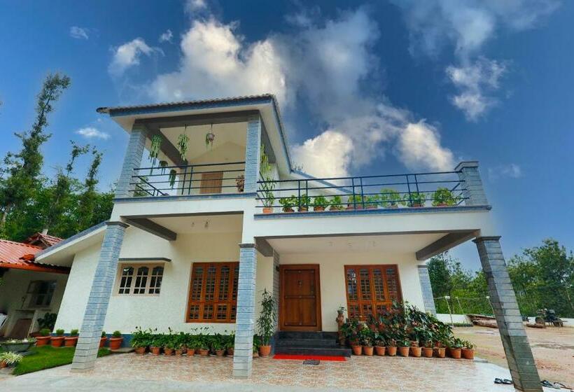 Kodebailu Homestay   3bh Full Villa, Home Food, Coffee Estate