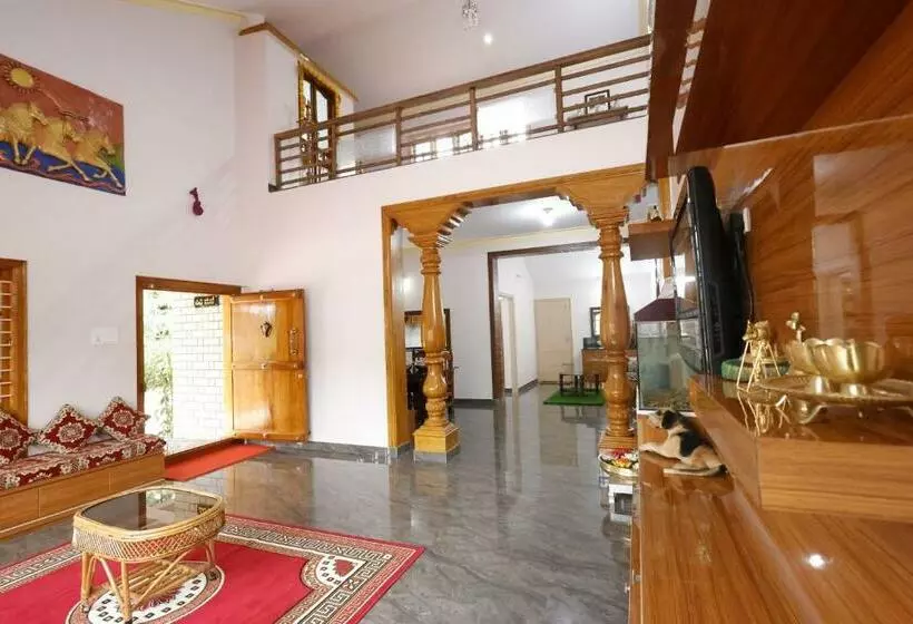 Kodebailu Homestay   3bh Full Villa, Home Food, Coffee Estate