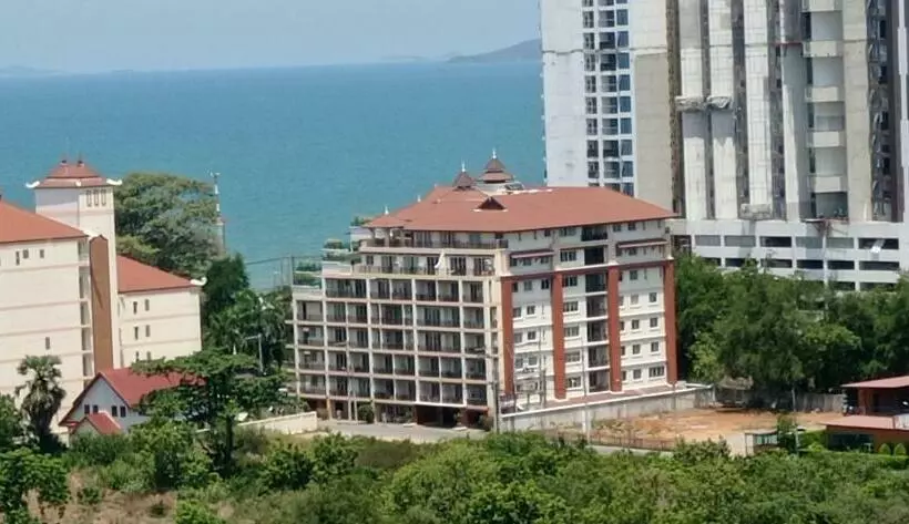 Live The Beachlife In Jomtien Beach Condo, Pattaya
