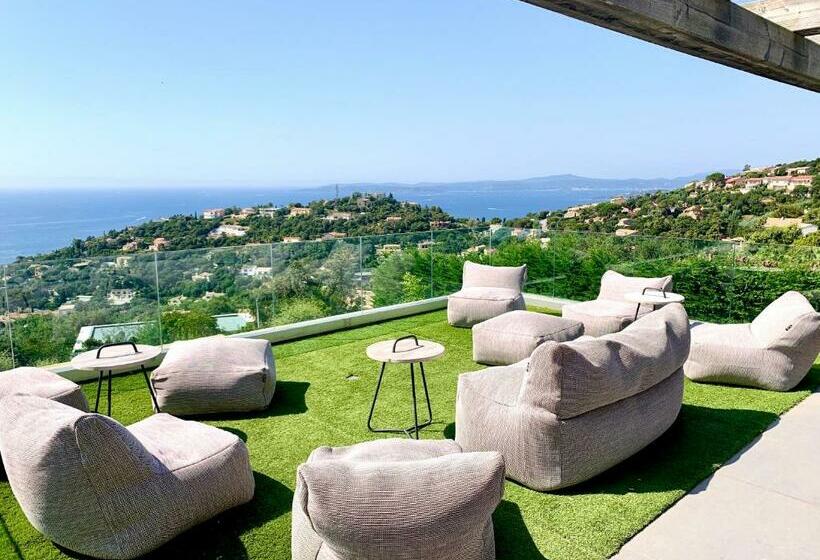 Vue Panoramique Sur La Baie De St Tropez