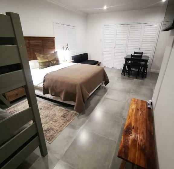 10 Jock Meiring Guesthouse Unit 3