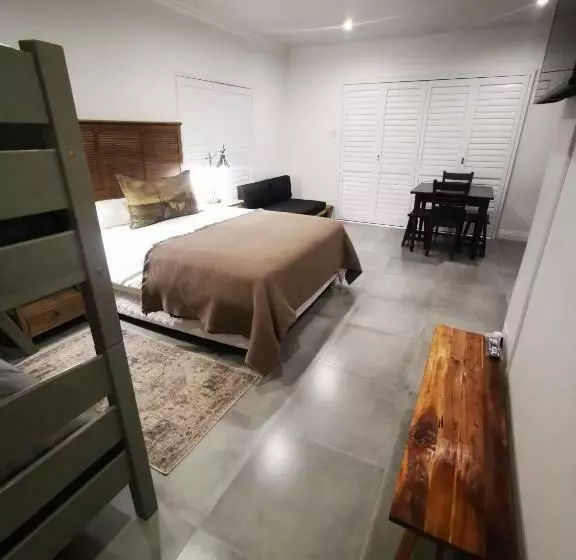 10 Jock Meiring Guesthouse Unit 3