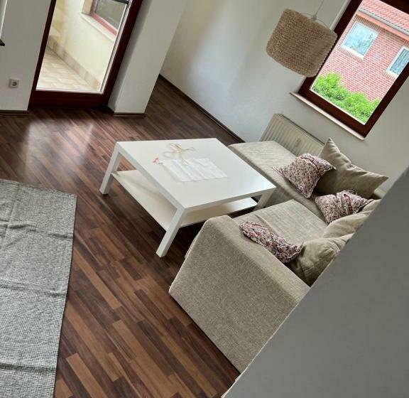 Biete Schöne Unterkunft Im Herzen Von Barleben