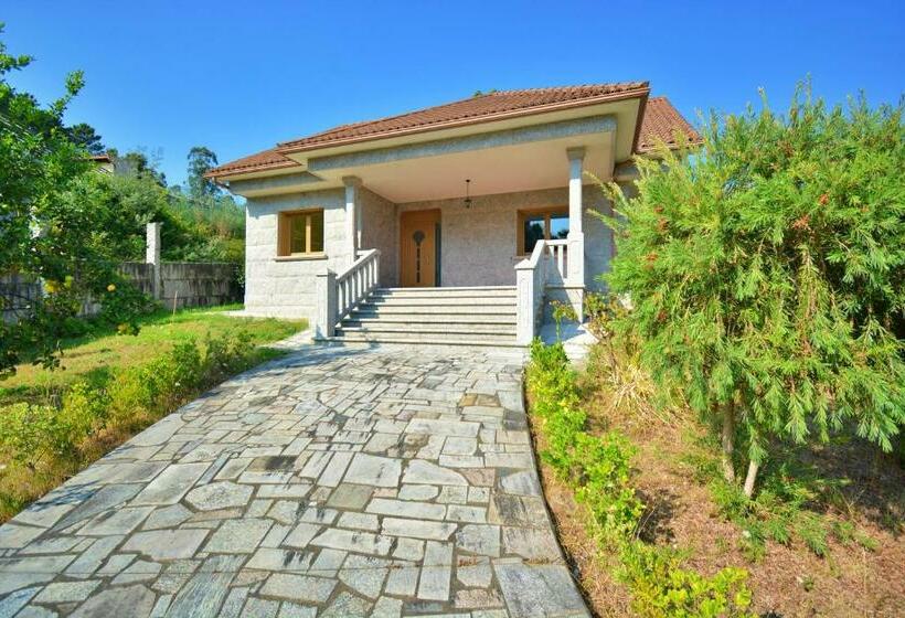 Casa Con Jardín Próxima A Vilagarcía De Arousa