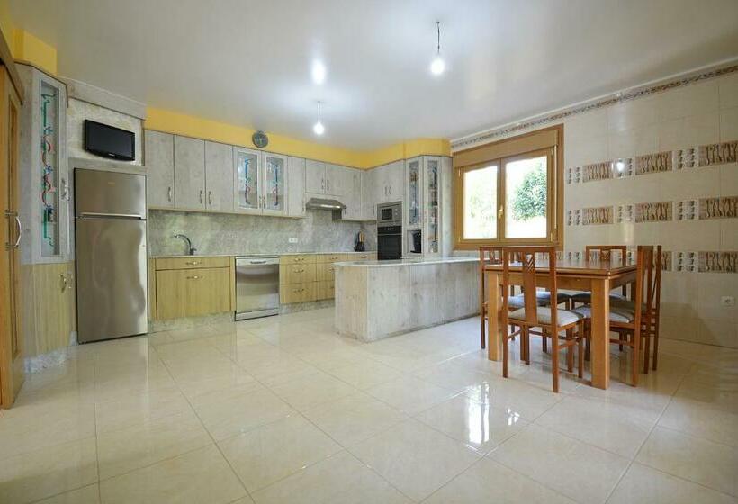 Casa Con Jardín Próxima A Vilagarcía De Arousa