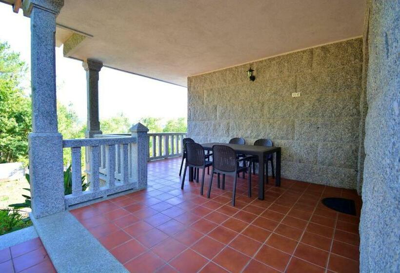 Casa Con Jardín Próxima A Vilagarcía De Arousa