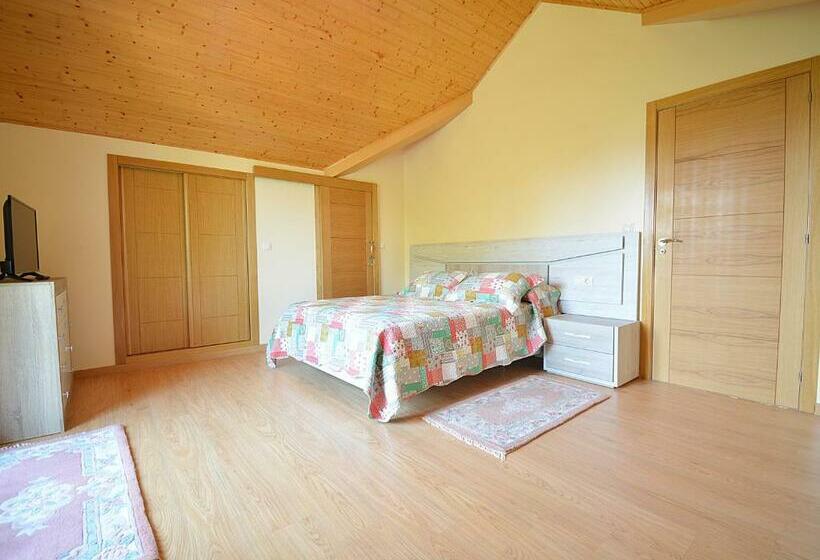 Casa Con Jardín Próxima A Vilagarcía De Arousa