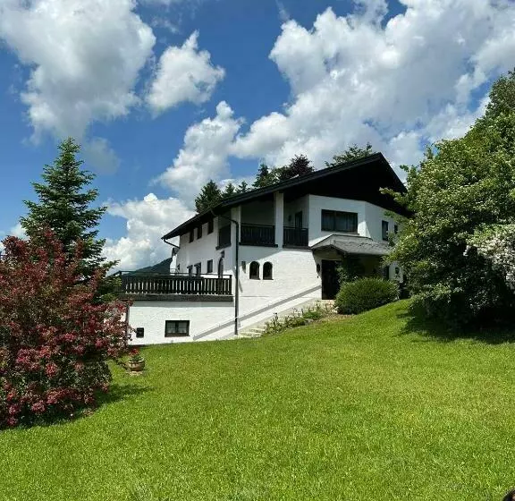 Die Landhausvilla In Unterach Am Attersee