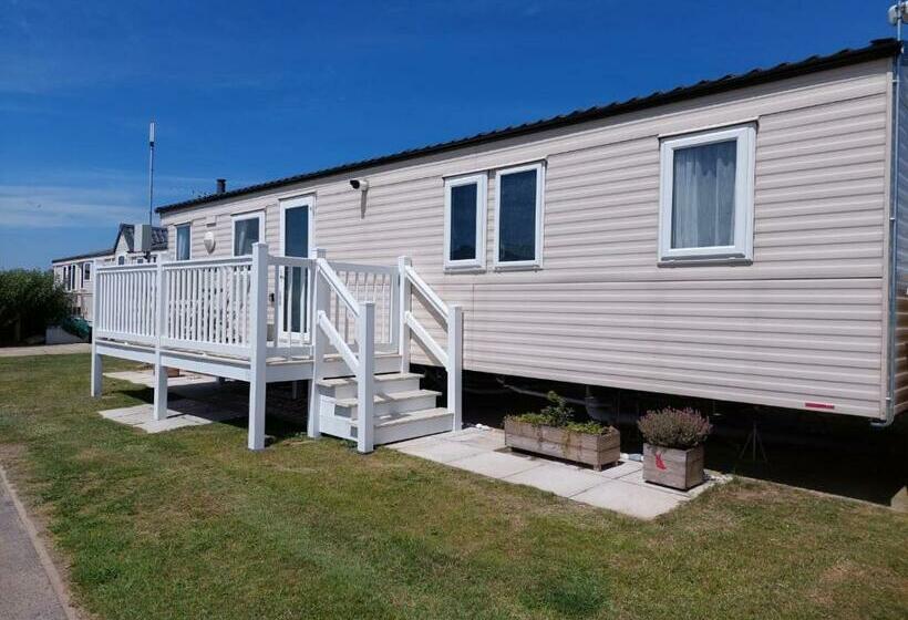Grouse 54, Scratby   California Cliffs, Parkdean, Sleeps 6, Pet Friendly, Bed Linen, Towels And Wi F