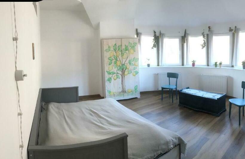 Lemon Tree Apartment