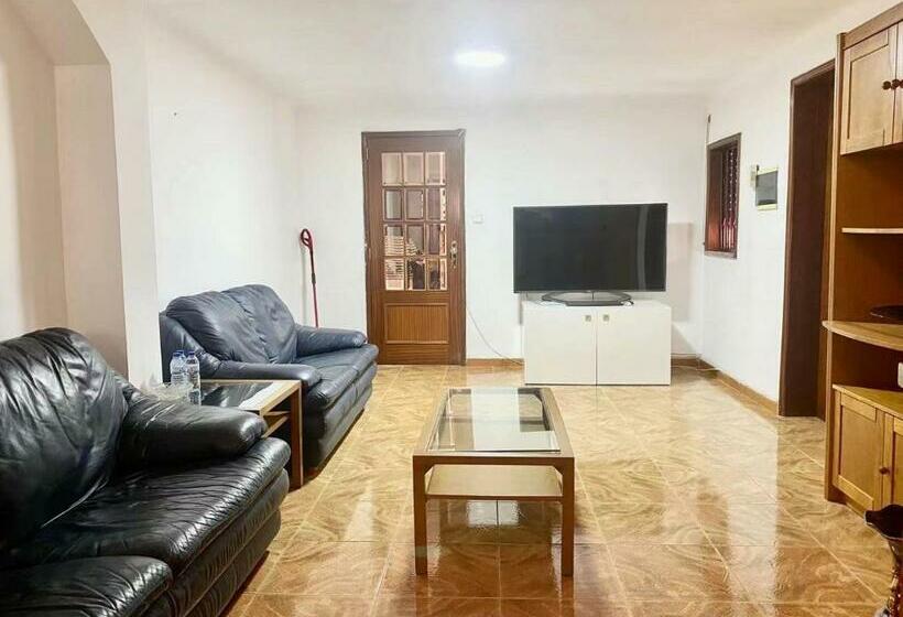 Pink House   Ponte De D. Luís