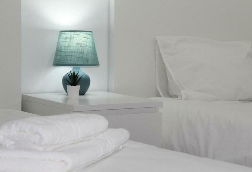 Pink House   Ponte De D. Luís