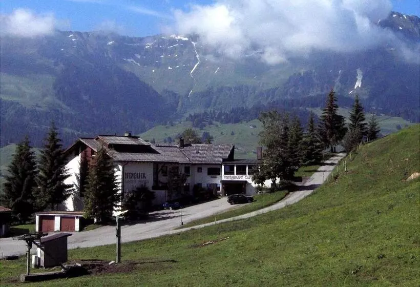 ベッドアンドブレックファースト Gasthof Hotel Ifenblick