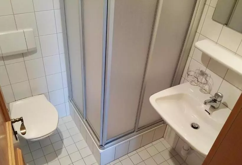 ベッドアンドブレックファースト Gasthof Hotel Ifenblick