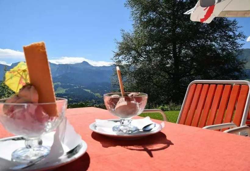 ベッドアンドブレックファースト Gasthof Hotel Ifenblick