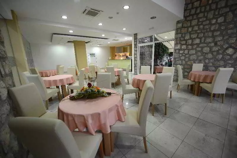 Family Hotel Adria All Inclusive
