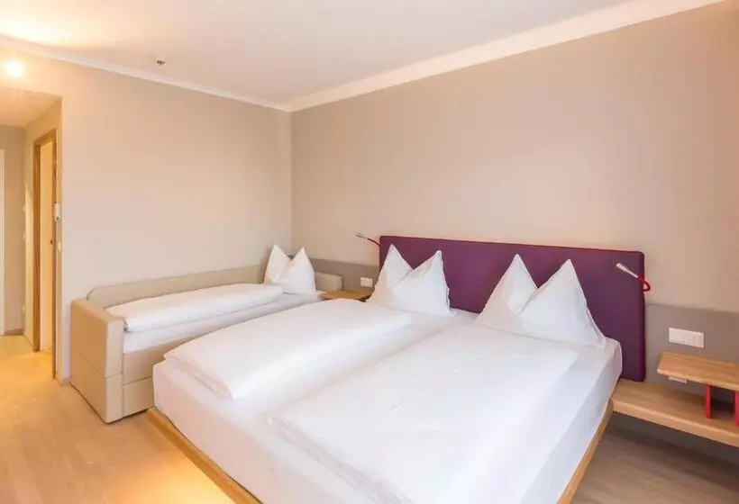 Отель All In Red Thermen