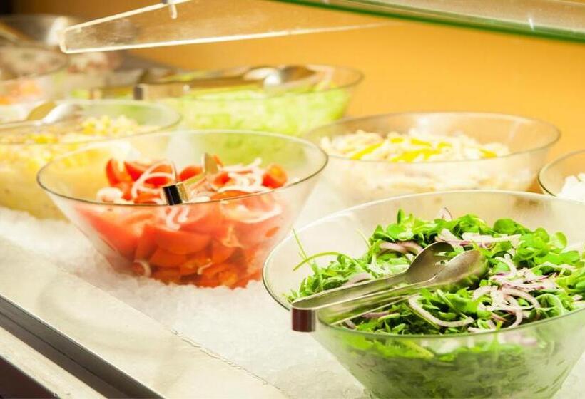 Отель All In Red Thermen