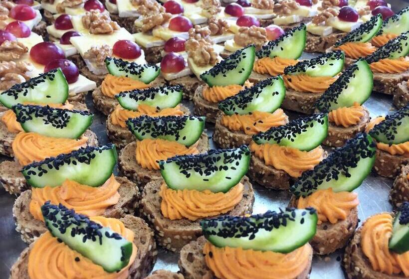 Отель All In Red Thermen