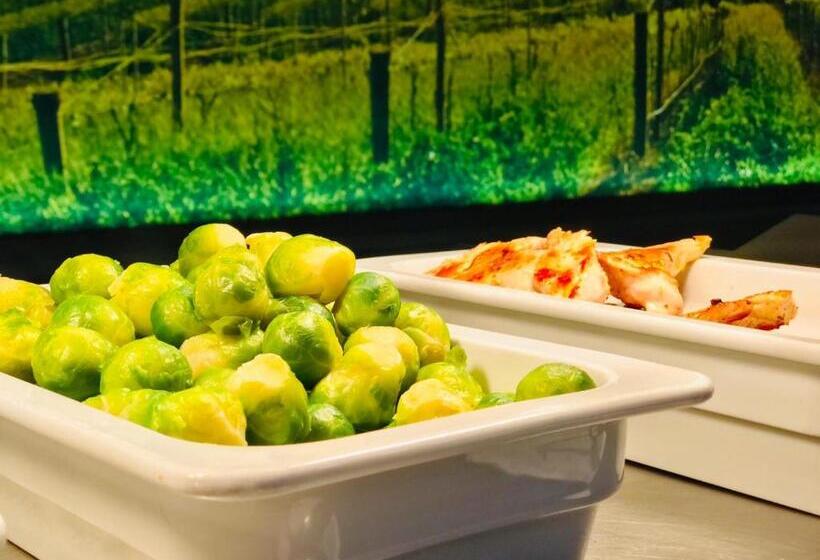 Отель All In Red Thermen