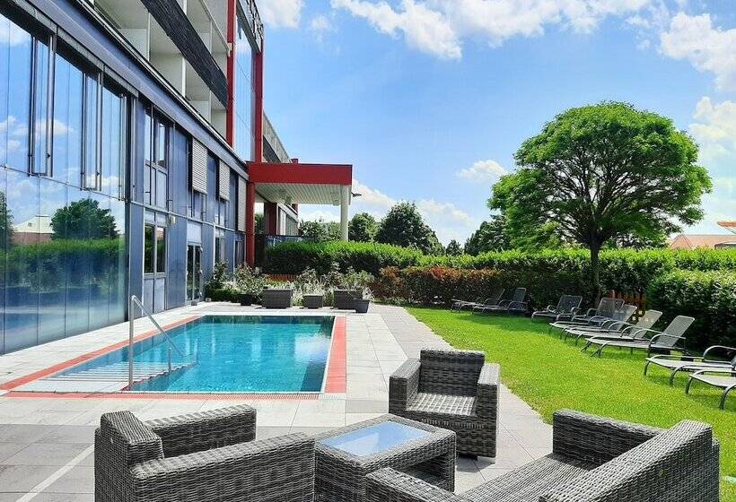 Отель All In Red Thermen