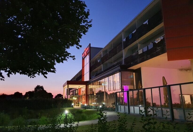 Отель All In Red Thermen