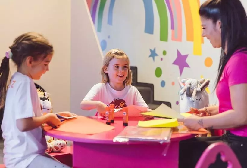 Отель All In Red Thermen