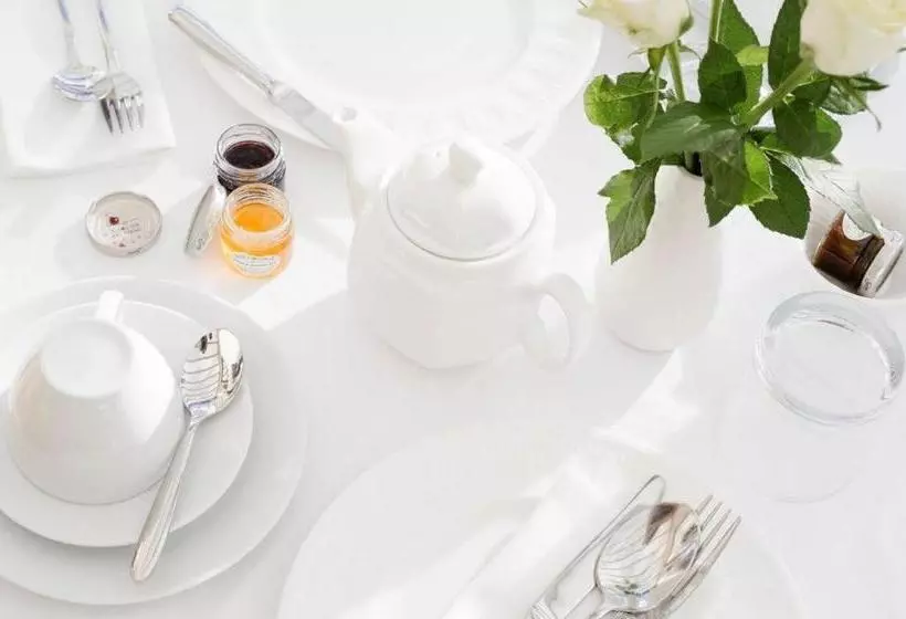 هتل Elizabeth House