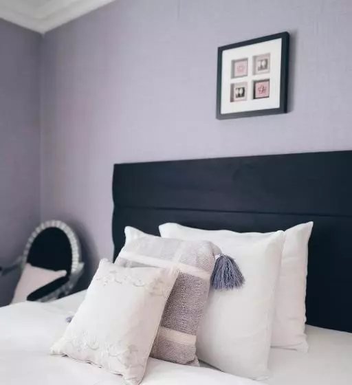 هتل Elizabeth House