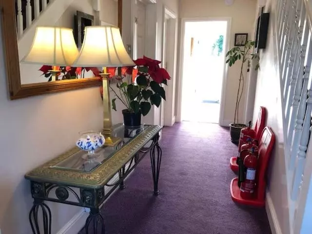 هتل Elizabeth House