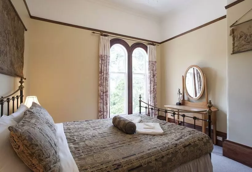 Отель Fellworth House For Solo Travellers