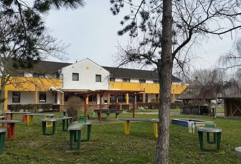 Отель Georgshof